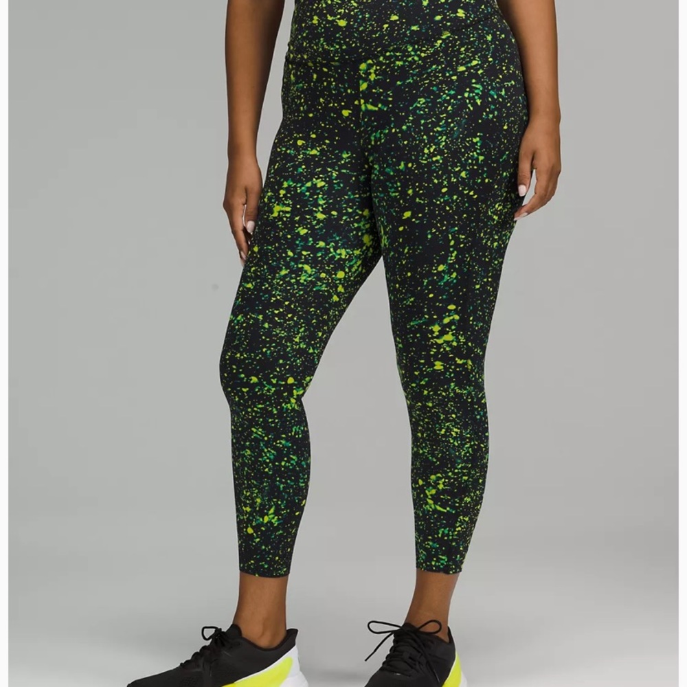 Lululemon Base Pace Sparks Fly 25” Size 6